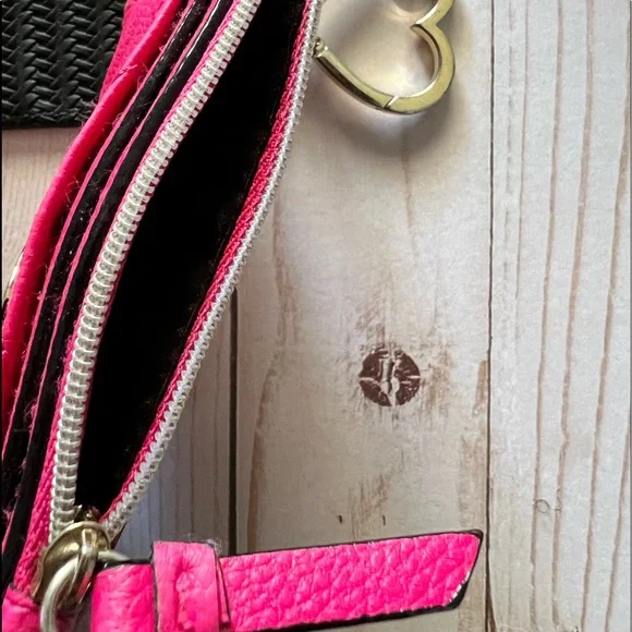 Victoria’s Secrets Card & Coin Wallet - Picture 8 of 10